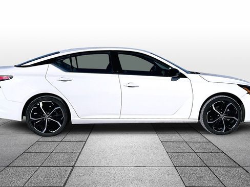 Used 2025 Nissan Altima 2.5 SR image 10