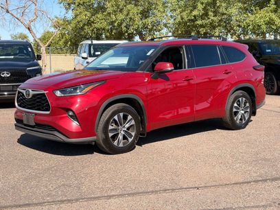 Used 2021 Toyota Highlander XLE