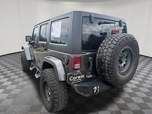 Used 2016 Jeep Wrangler Unlimited Sahara w/ Connectivity Group AWD/4WD image 4