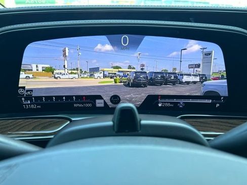 Certified 2024 Cadillac Escalade Sport Platinum w/ LPO, ONYX Package AWD/4WD image 16