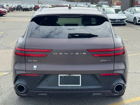 Used 2022 Genesis GV70 3.5T Sport w/ Sport Advanced Package AWD/4WD image 5