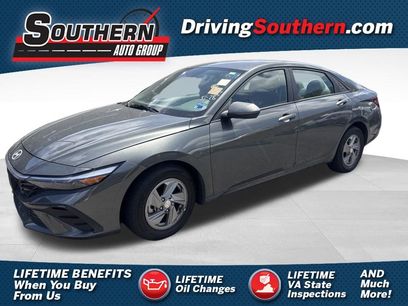 Used 2025 Hyundai Elantra SE