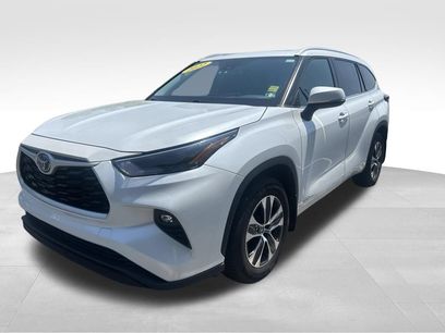 Used 2022 Toyota Highlander XLE
