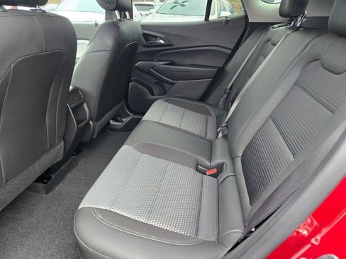 Certified 2025 Chevrolet Trax LT image 15