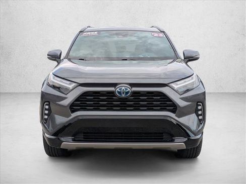 Used 2023 Toyota RAV4 SE image 2