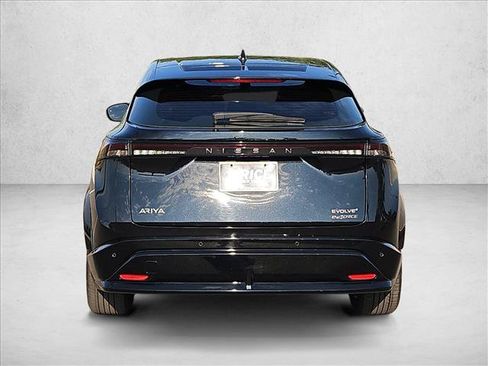 Used 2024 Nissan Ariya AWD image 7