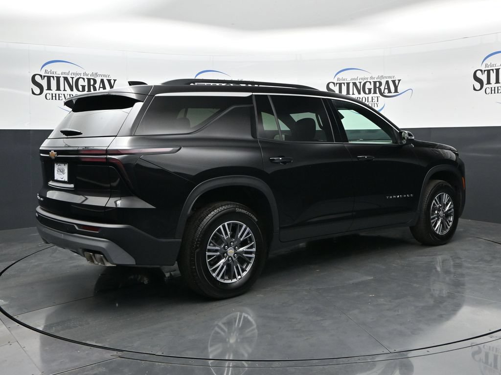 Used 2026 Chevrolet Traverse LT AWD/4WD image 9