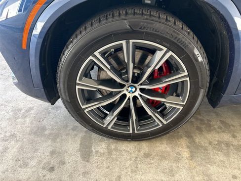 Used 2022 BMW X5 xDrive40i w/ M Sport Package AWD/4WD image 15