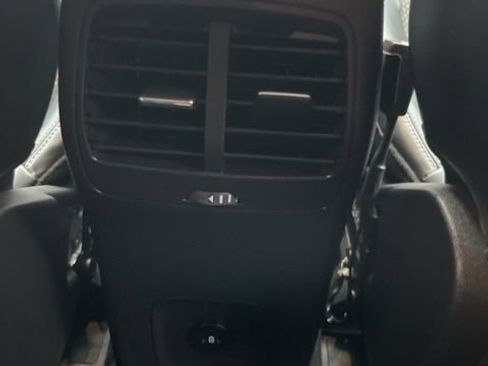 Used 2023 Ford Escape SE image 33