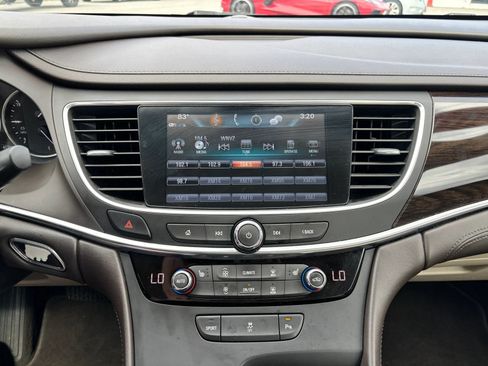 Used 2017 Buick LaCrosse Essence FWD image 13