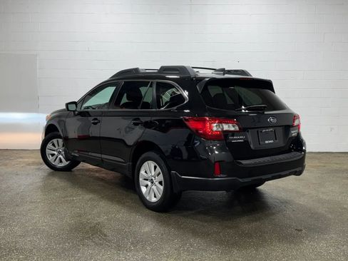 Used 2017 Subaru Outback 2.5i Premium AWD/4WD image 5