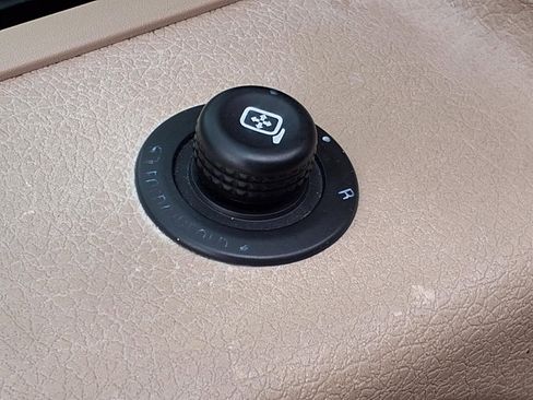 Used 2012 Ford F150 Lariat w/ Lariat Plus Pkg RWD image 16
