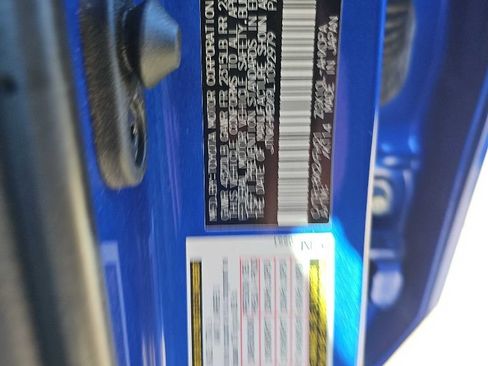 Used 2020 Toyota C-HR LE image 35