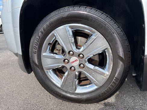 Used 2015 GMC Terrain SLT w/ Chrome Appearance Package image 41