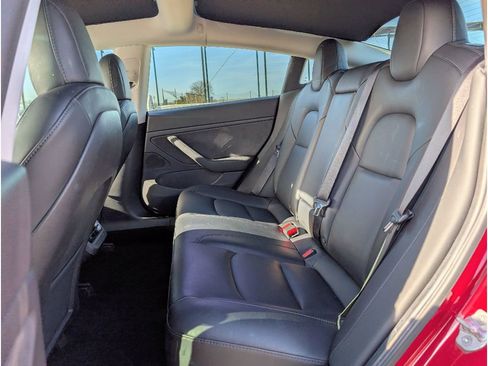 Used 2020 Tesla Model 3 Long Range image 16