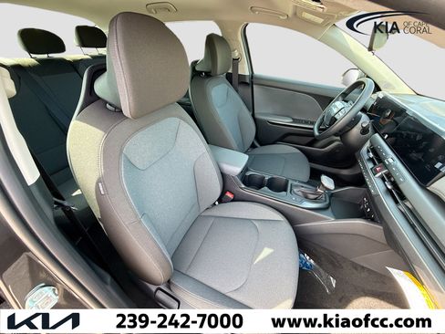 New 2025 Kia K4 LXS image 14