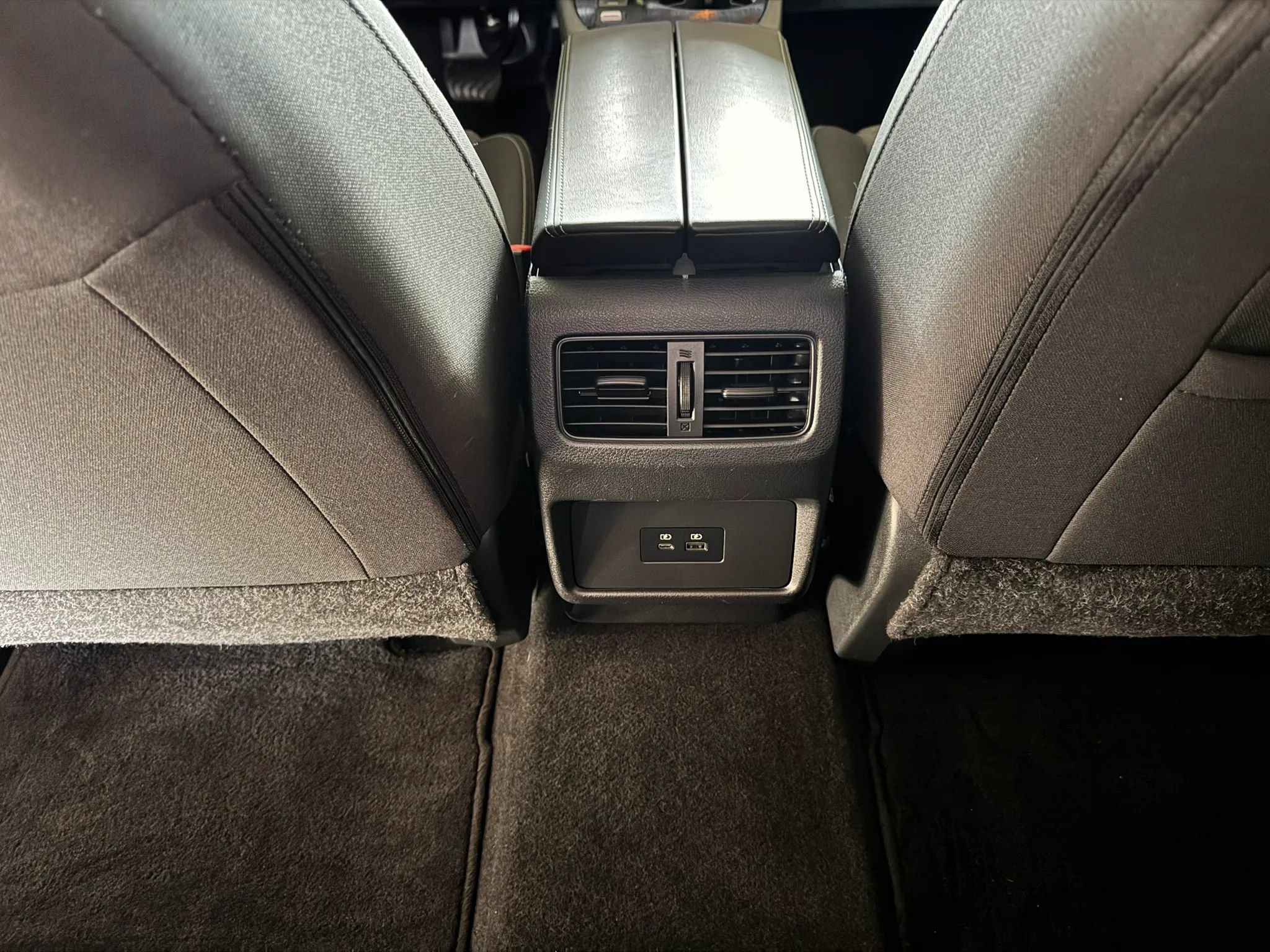 Used 2023 Nissan Rogue SV FWD image 19