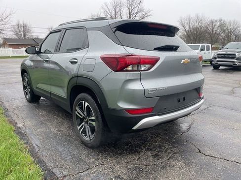 Used 2024 Chevrolet TrailBlazer LT w/ Convenience Package image 2