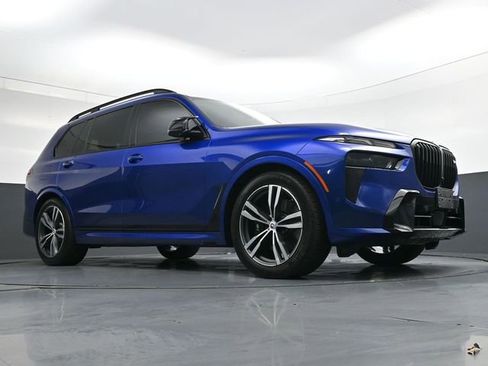 Used 2023 BMW X7 M60i w/ Executive Package image 30