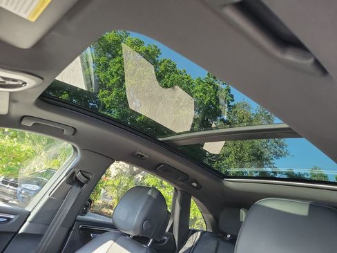 Used 2017 Porsche Macan S image 23