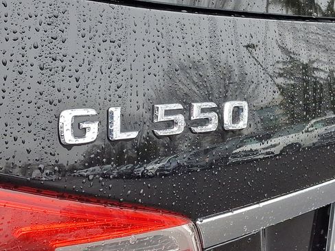 Used 2014 Mercedes-Benz GL 550 4MATIC image 31