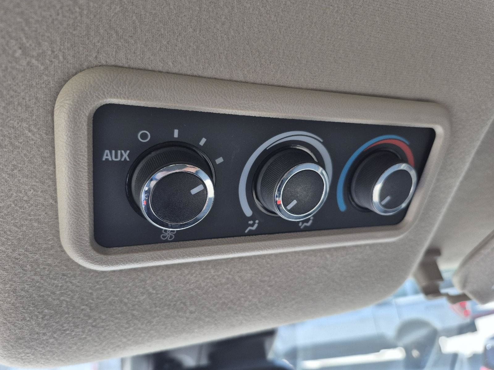 Used 2021 Chevrolet Express 2500 LT w/ LT Preferred Equipment Group RWD image 8