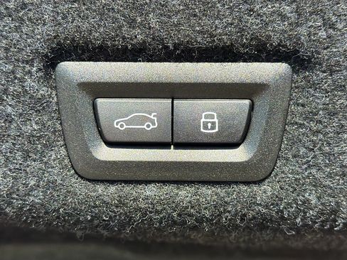 New 2026 BMW i5 eDrive40 image 13