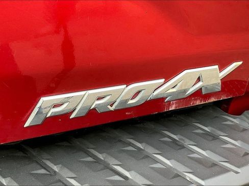 Used 2019 Nissan Titan PRO-4X image 14