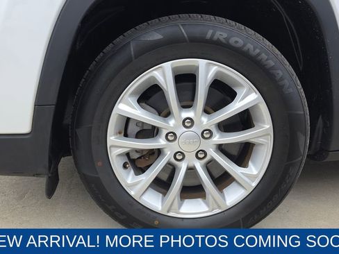 Used 2020 Jeep Cherokee Latitude image 10