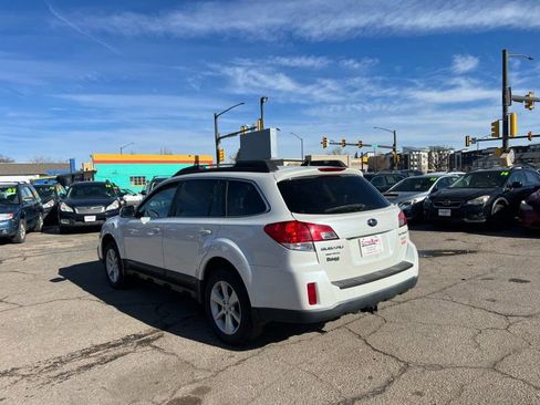 Used 2014 Subaru Outback 2.5i Premium w/ Moonroof Package image 8