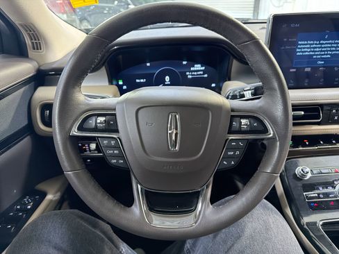 Used 2023 Lincoln Nautilus FWD w/ Premium Package image 13