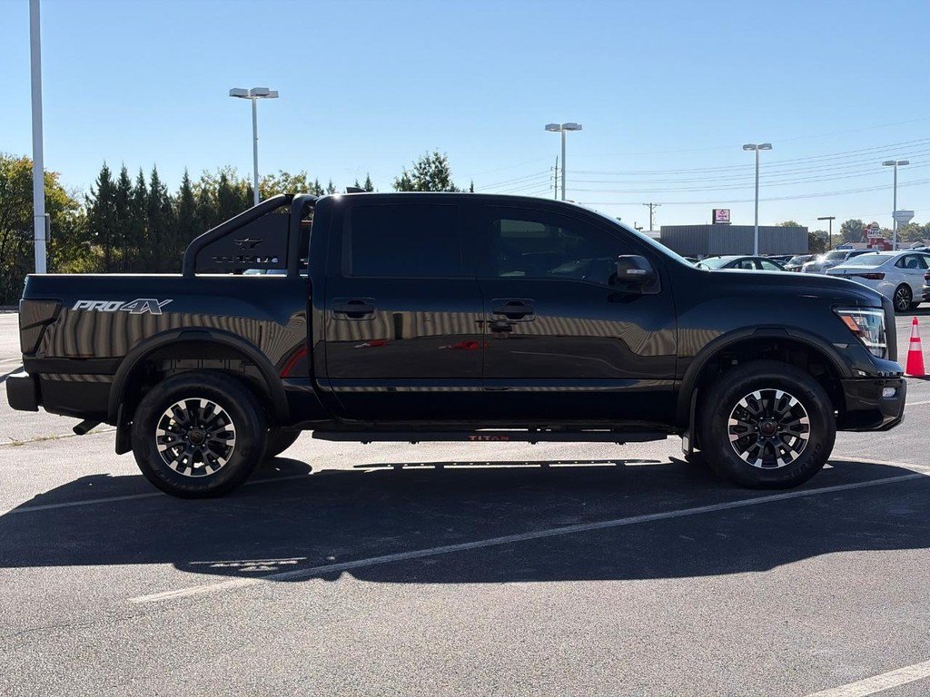 Used 2023 Nissan Titan PRO-4X w/ Pro-4x Convenience Package AWD/4WD image 4