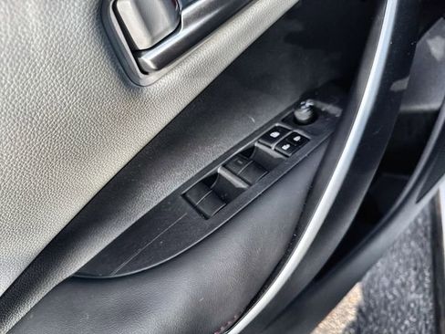 Used 2025 Toyota Corolla SE image 22