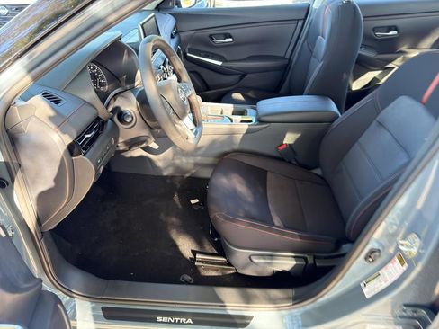 New 2025 Nissan Sentra SR image 16