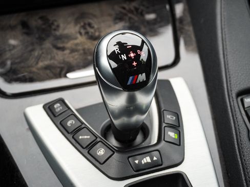 Used 2014 BMW M6 Coupe w/ Executive Package RWD image 25