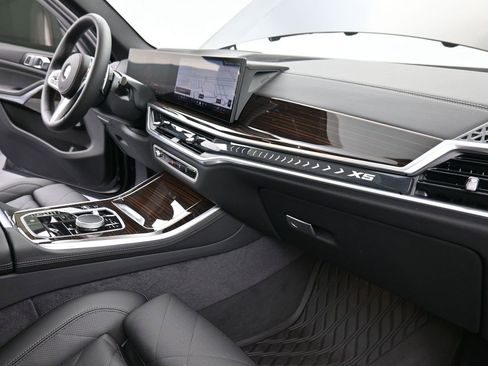 Used 2026 BMW X5 xDrive40i w/ M Sport Package image 20