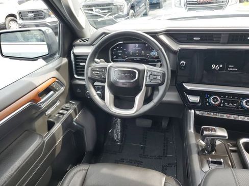 Used 2023 GMC Sierra 1500 Denali w/ Denali Reserve Package AWD/4WD image 13
