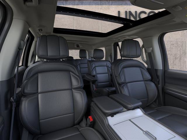 New 2026 Lincoln Navigator Reserve AWD/4WD image 10