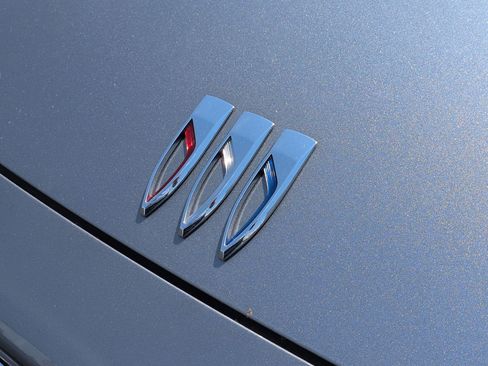 Used 2025 Buick Envision Preferred AWD/4WD image 32