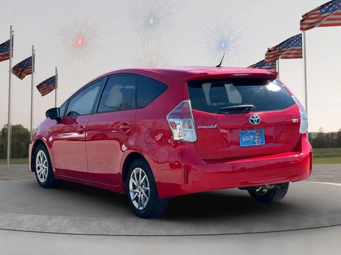 Used 2016 Toyota Prius V Four image 5