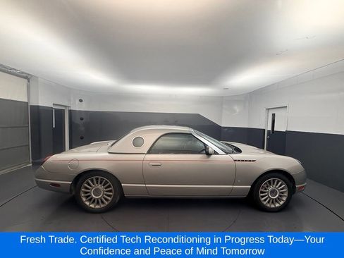 Used 2004 Ford Thunderbird RWD image 5