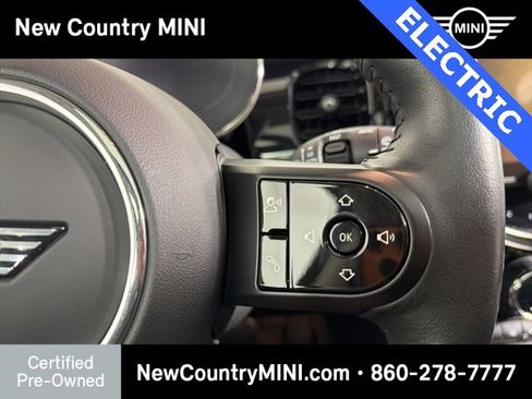 Certified 2024 MINI Cooper SE image 27