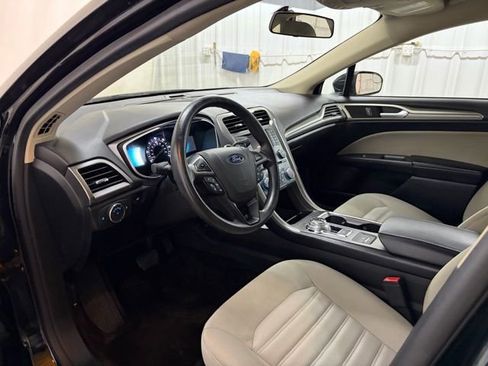 Used 2018 Ford Fusion S image 26