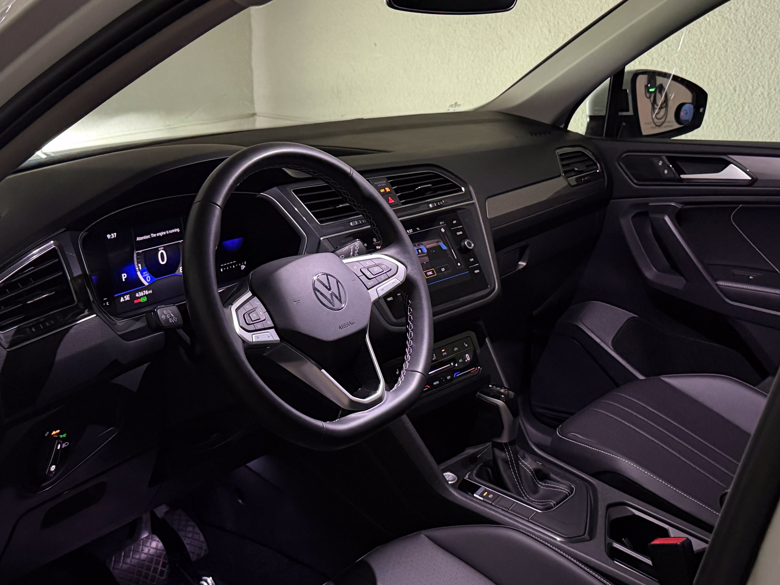 Used 2023 Volkswagen Tiguan SE FWD image 44