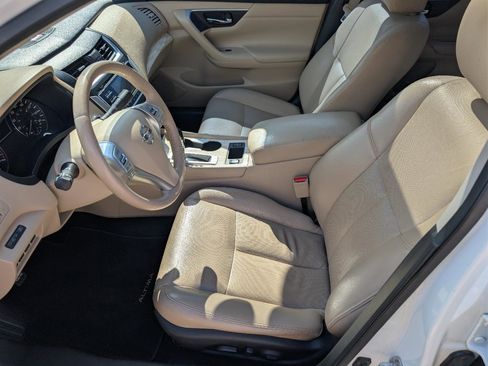 Used 2016 Nissan Altima 2.5 SL w/ Moonroof Package image 16