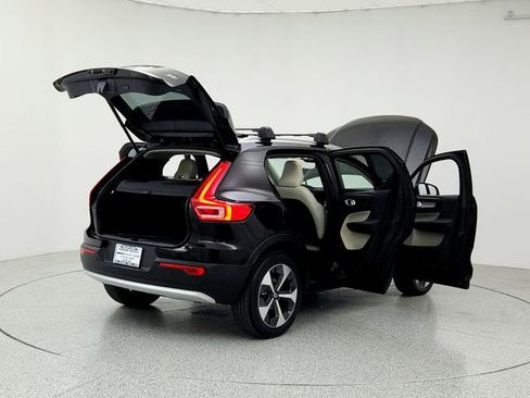 Certified 2023 Volvo XC40 B5 Ultimate w/ Climate Package image 11