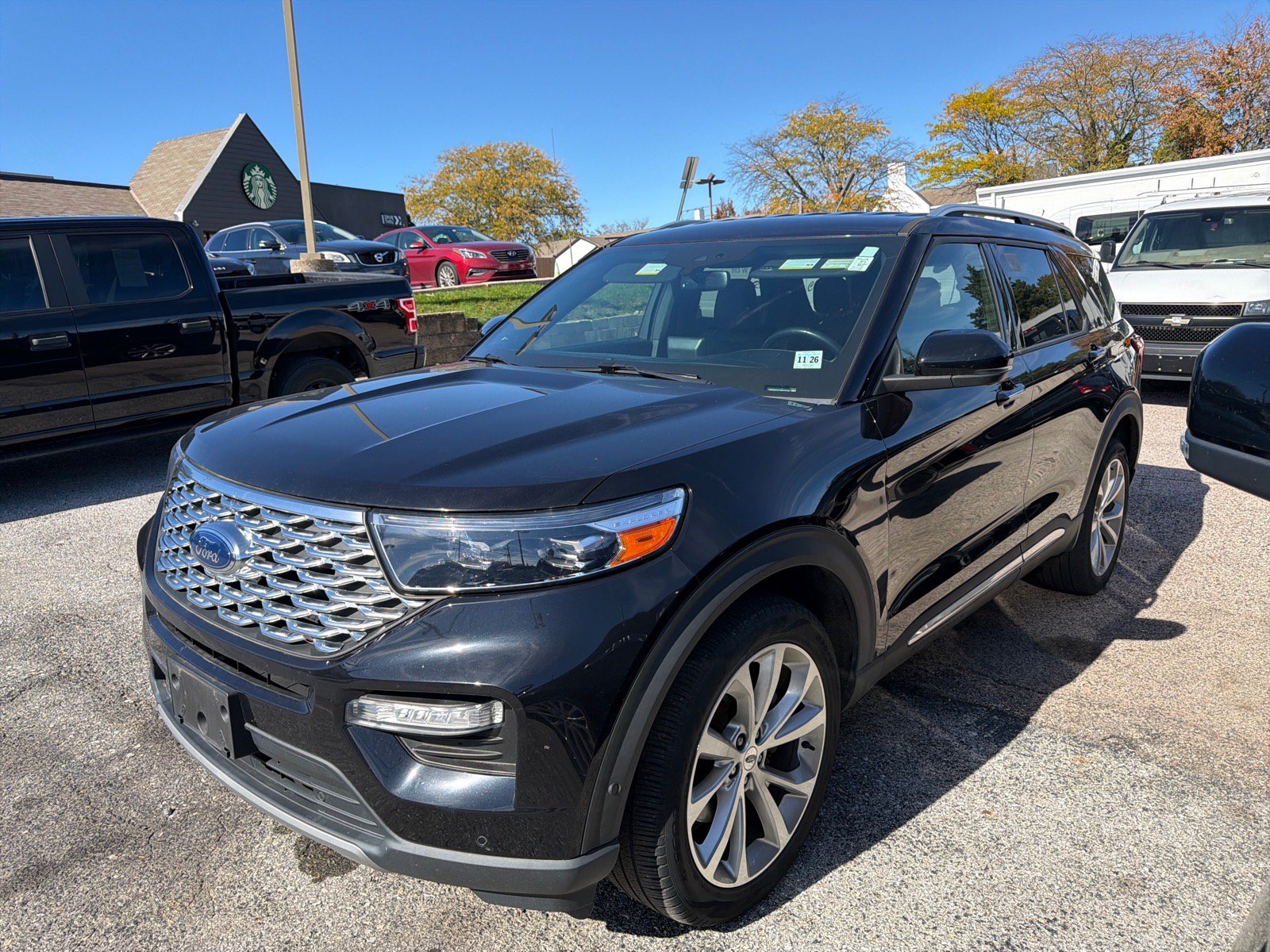Used 2021 Ford Explorer Platinum w/ Premium Technology Package AWD/4WD image 1