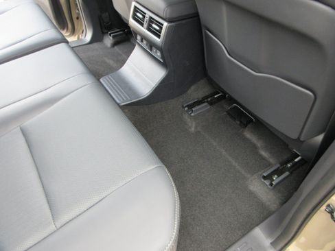Used 2026 Lexus GX 550 AWD/4WD image 21