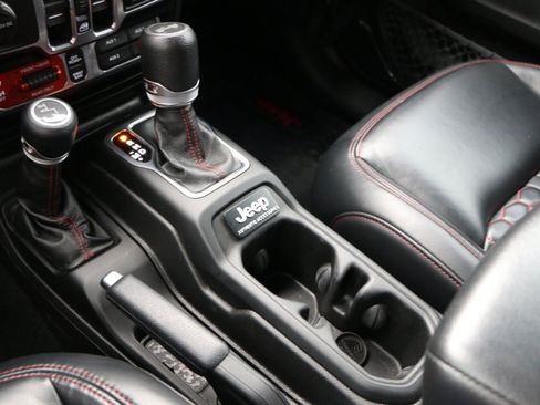 Used 2021 Jeep Wrangler Unlimited Rubicon AWD/4WD image 23