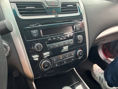Used 2013 Nissan Altima 2.5 S FWD image 5